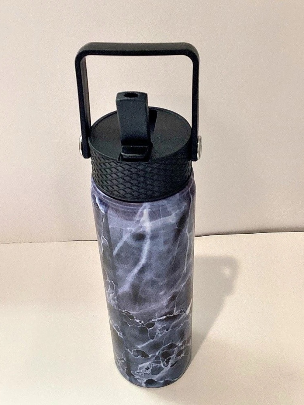 Konokyo 22oz Insulated Stainless Steel Water Bottle